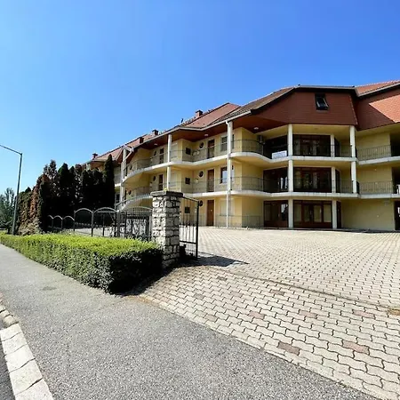 아파트 Klara Apartman